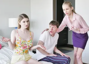 Mẹ kế bắt thiên thần nhỏ riêng của ông chồng nện với cậu con trai